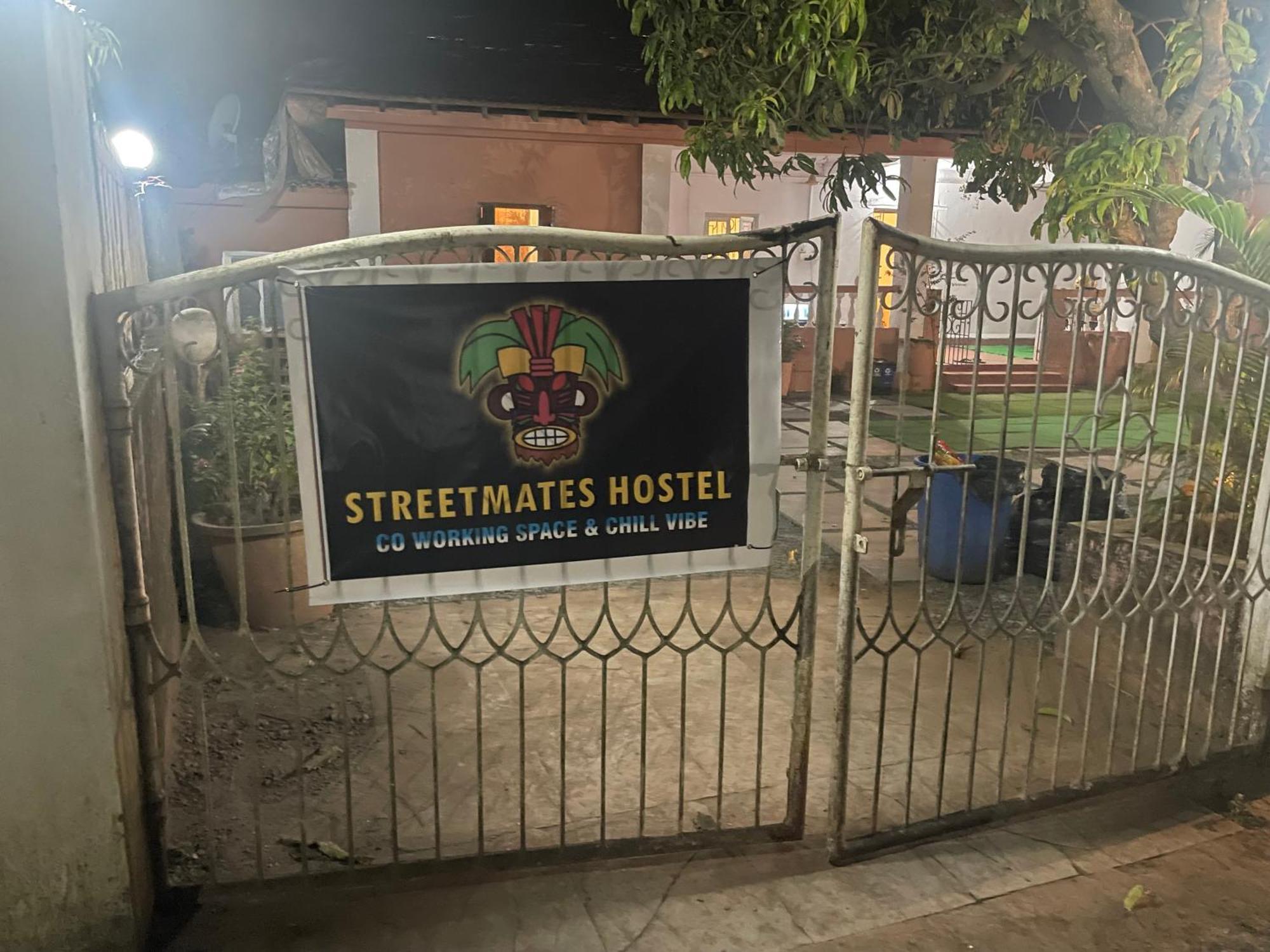 Streetmates Hostel Анжуна Экстерьер фото